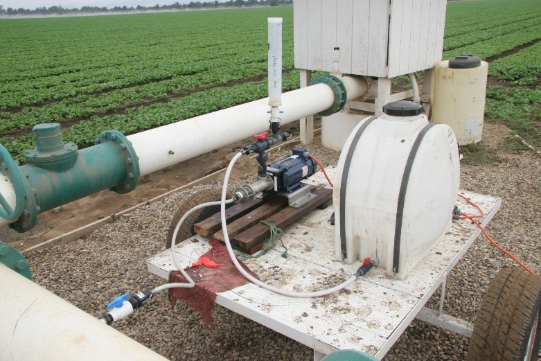 Trailer outfitted for injecting liquid PAM