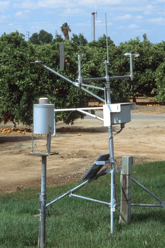 The CIMIS stations measure all the weather variables necessary for calculating the atmospheric water demand and calculate ETo values at hourly and daily time-steps, which are then made publicly available for agricultural and urban irrigation management (photo by D. Zaccaria.)